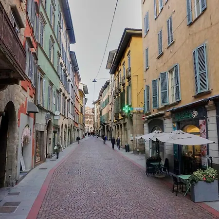 Apartment Magic Place Bergamo! Relax With Terrace In The Heart Of The Bergamo