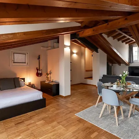 Apartment Magic Place Bergamo! Relax With Terrace In The Heart Of The